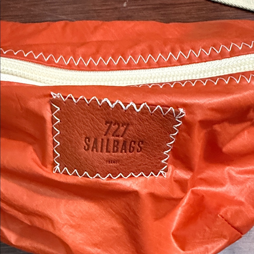 Terracota Fanny Pack Made from 100% Recycled Sails - BRAND NEW w Tags - Picture 4 of 10